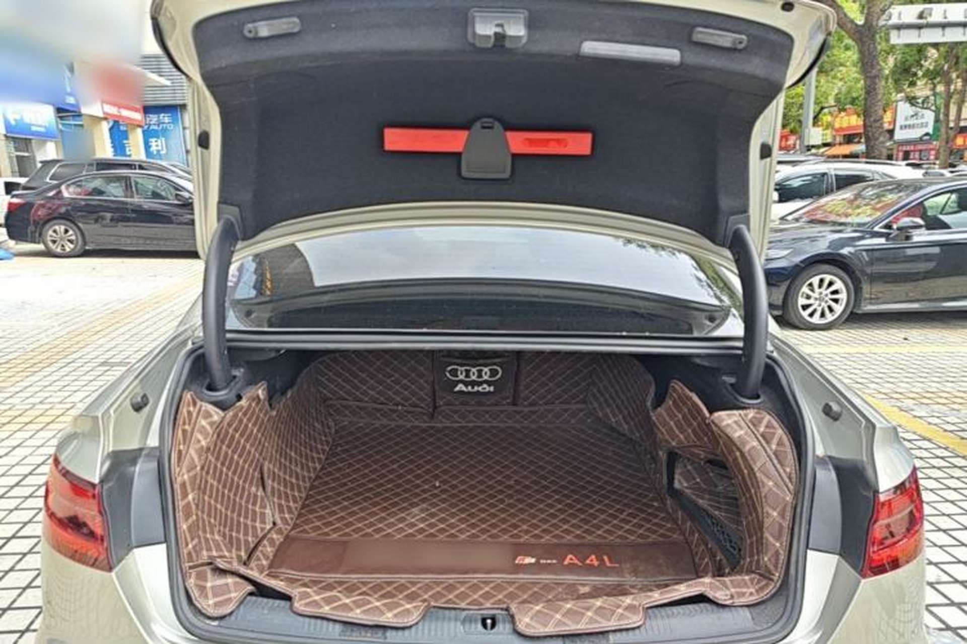 Used Audi A4L 2019 40 TFSI Ambition China VI Trunk