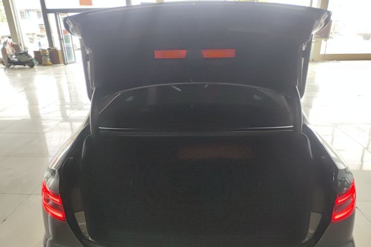 Used Audi A4L 2019 40 TFSI Sporty Version China VI Trunk