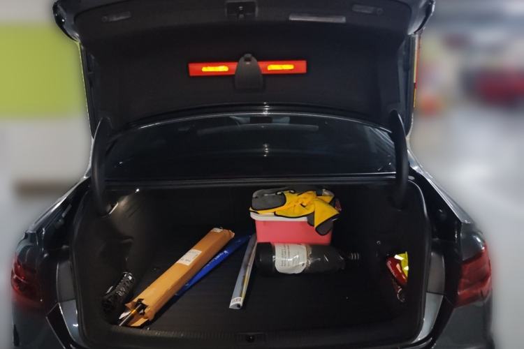 Used Audi A4L 2019 40 TFSI Fashion Edition China VI Emission Standard Trunk