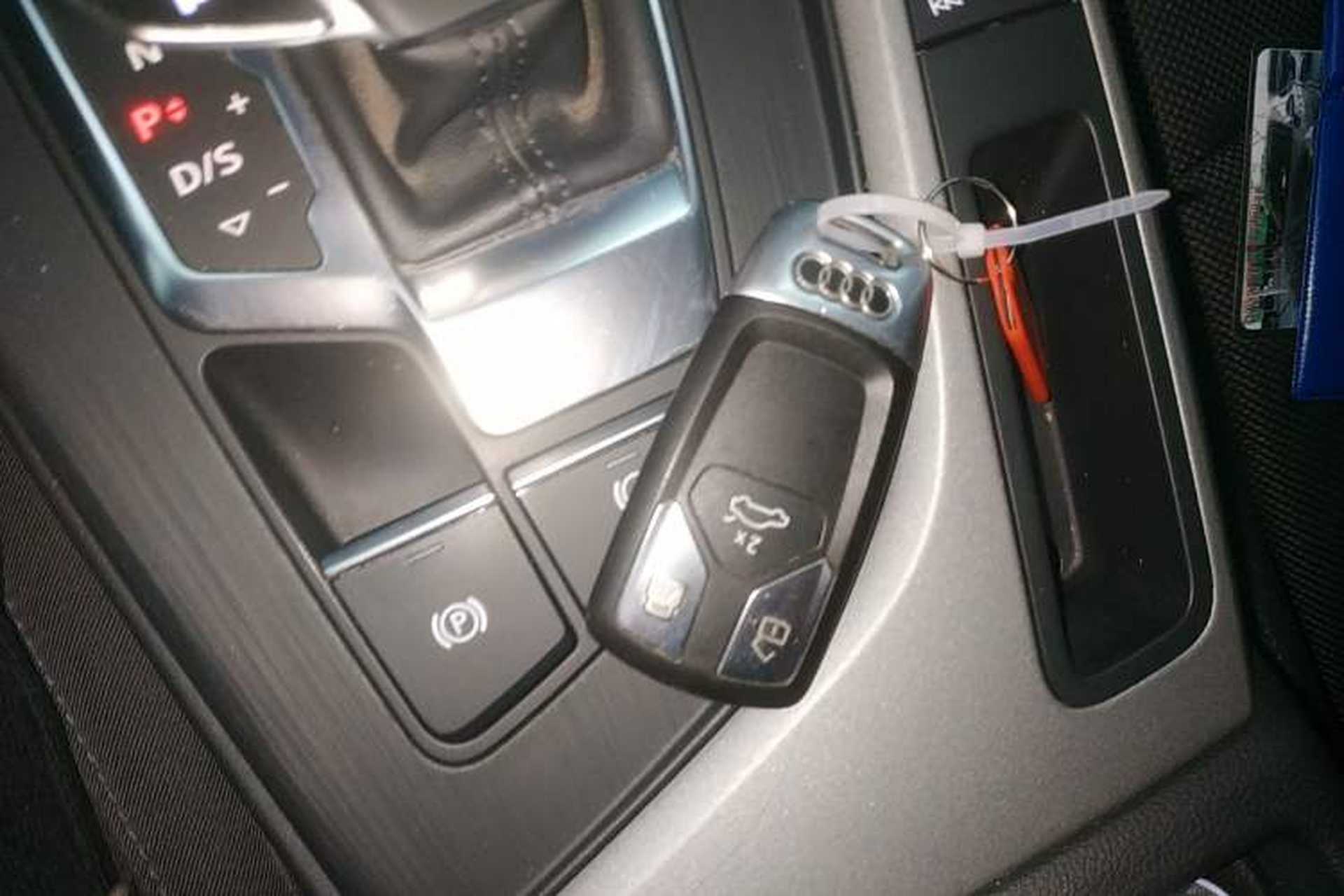 Used Audi A4L 2019 40 TFSI Ambition China VI Vehicle Key