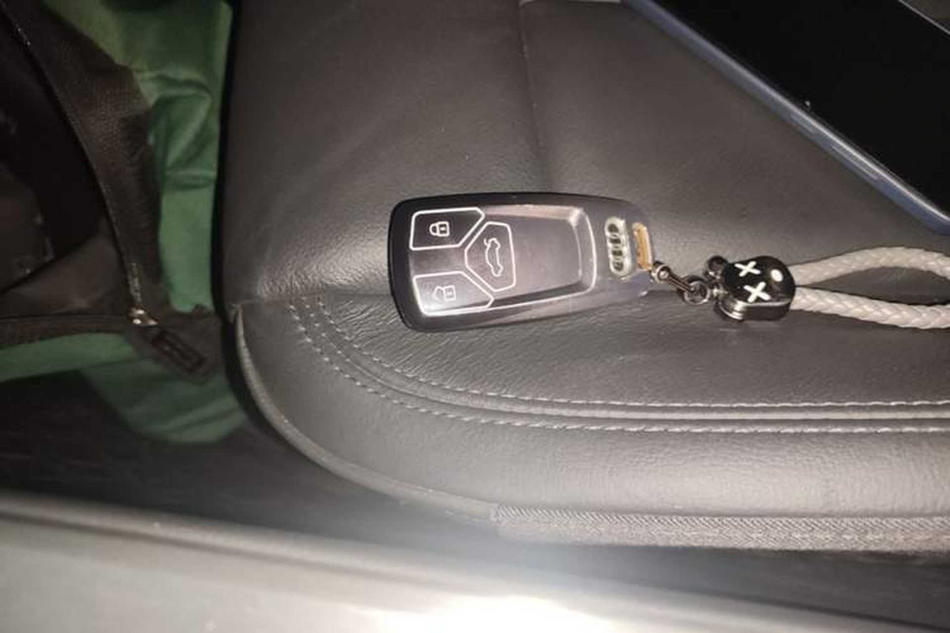 Used Audi A4L 2019 40 TFSI Fashion Edition China VI Emission Standard Vehicle Key