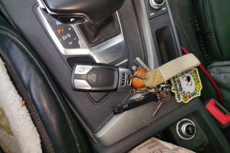 Used Audi A4L 2019 40 TFSI Ambition China VI Vehicle Key