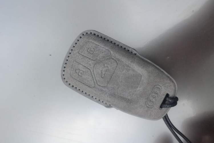 Used Audi A4L 2019 45 TFSI quattro Individual Sport Edition China V Vehicle Key