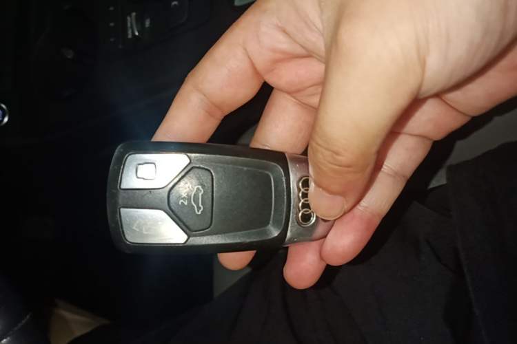Used Audi A4L 2019 40 TFSI Ambition Version China V Vehicle Key
