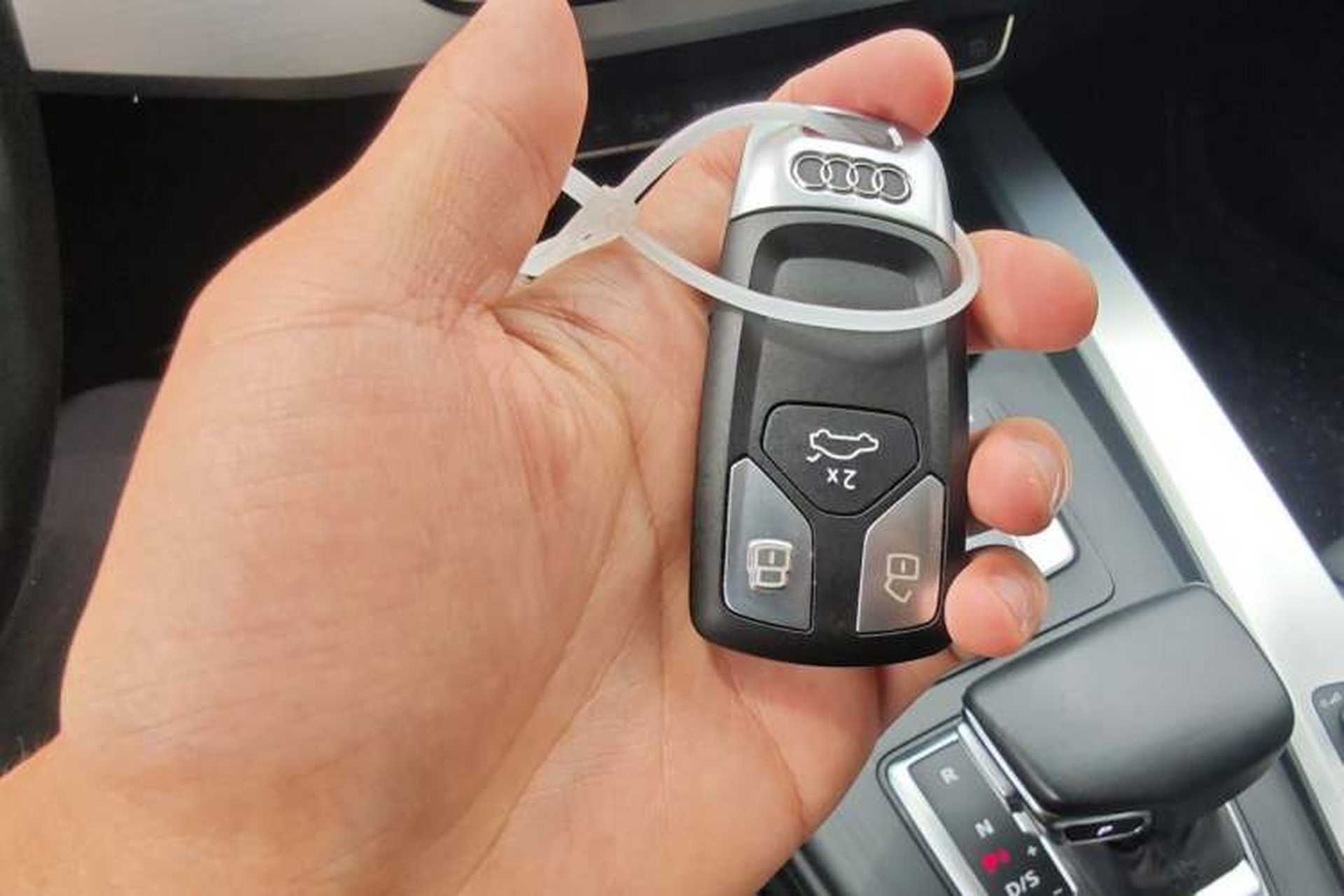 Used Audi A4L 2019 40 TFSI Fashion Edition China VI Emission Standard Vehicle Key