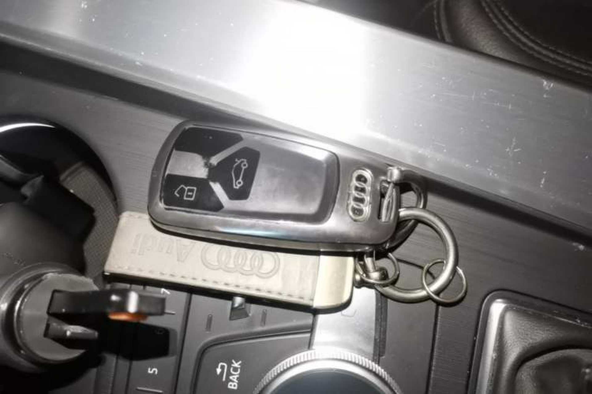Used Audi A4L 2019 40 TFSI Fashion Edition China VI Emission Standard Vehicle Key