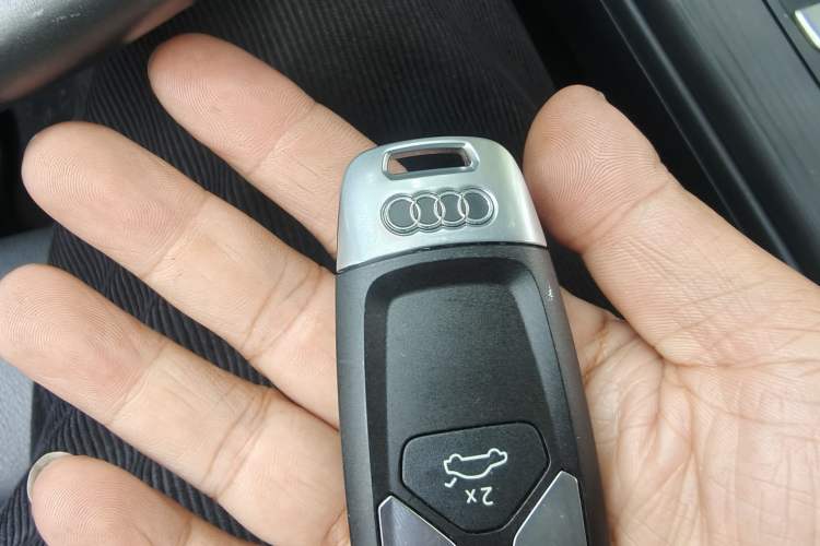 Used Audi A4L 2019 40 TFSI Fashion Version China V Vehicle Key