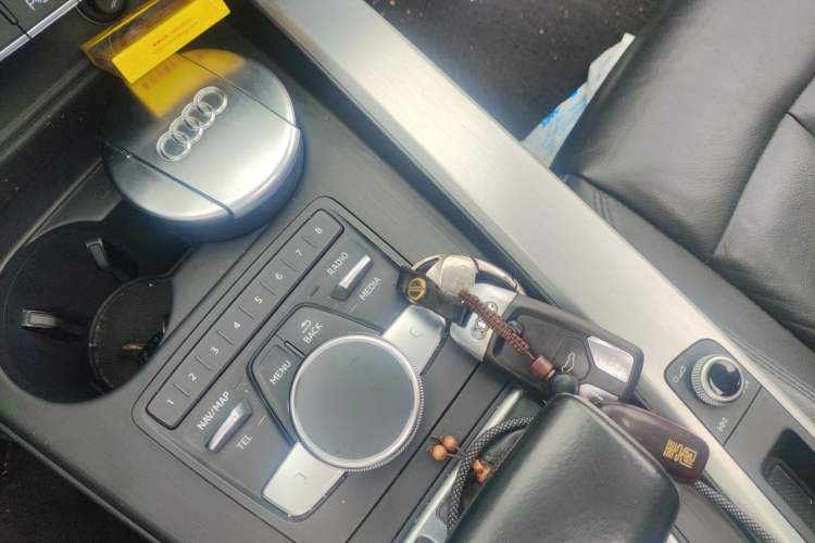 Used Audi A4L 2019 40 TFSI Fashion Version China V Vehicle Key