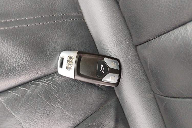Used Audi A4L 2019 40 TFSI Fashion Version China V Vehicle Key