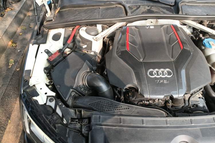 Used Audi A4L 2019 45 TFSI quattro Individual Sport Edition China VI Engine Bay Right