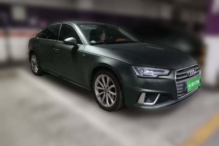 Used Audi A4L 2019 40 TFSI Fashion Edition China VI Emission Standard Front Right 45 Deg