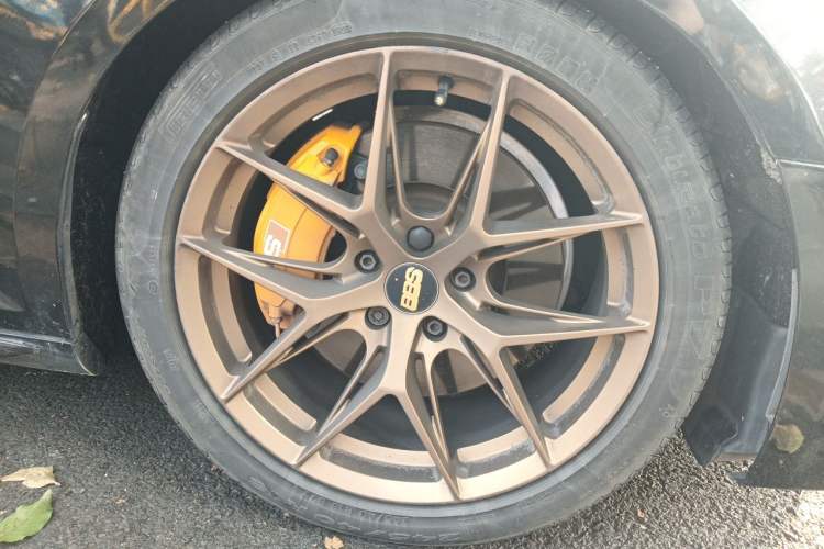 Used Audi A4L 2019 45 TFSI quattro Individual Sport Edition China VI Right Front Wheel Hub