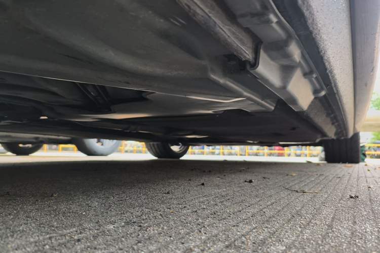 Used Audi A4L 2019 40 TFSI Fashion Edition China VI Emission Standard Chassis Rear Right