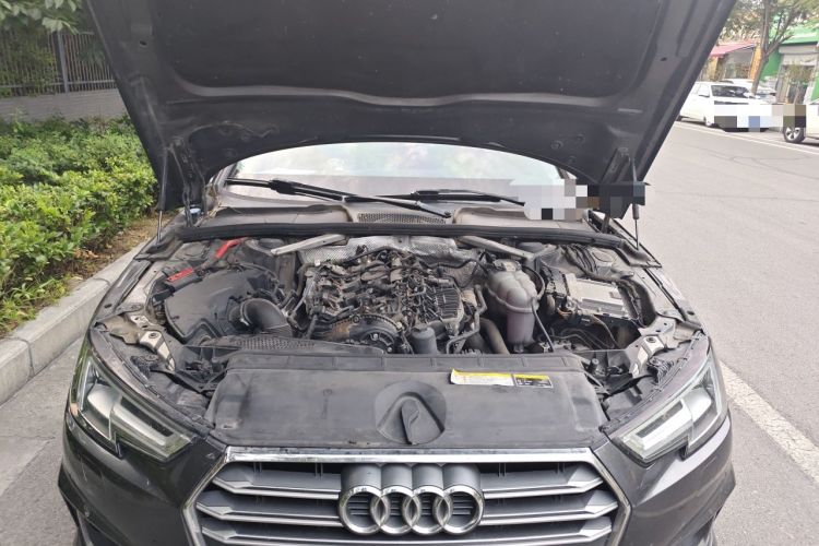 Used Audi A4L 2019 40 TFSI Fashion Version China V Engine Bay