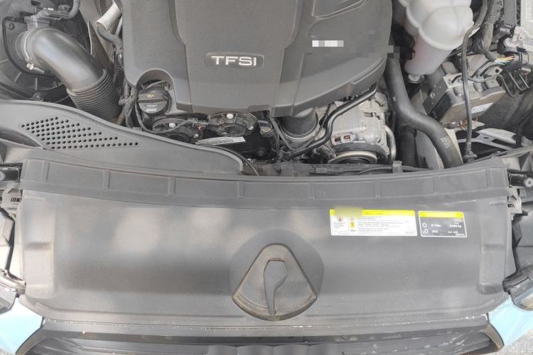 Used Audi A4L 2019 40 TFSI Ambition China VI Engine Bay