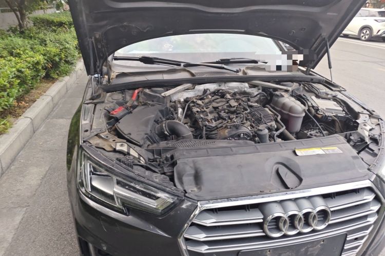 Used Audi A4L 2019 40 TFSI Fashion Version China V Engine Bay Right