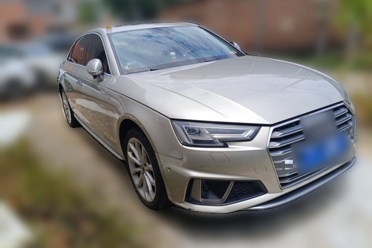 Used Audi A4L 2019 40 TFSI Fashion Edition China VI Emission Standard Front Right 45 Deg