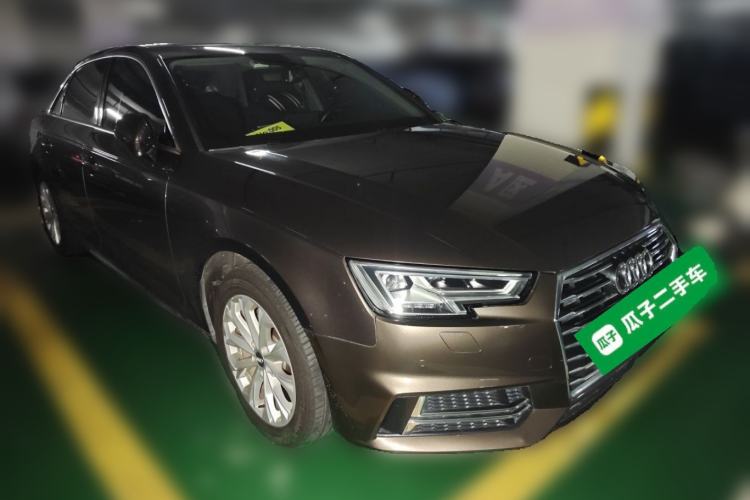 Used Audi A4L 2019 40 TFSI Ambition China VI Front Right 45 Deg