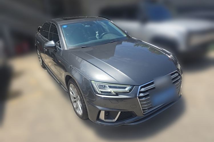 Used Audi A4L 2019 40 TFSI Fashion Edition China VI Emission Standard Front Right 45 Deg