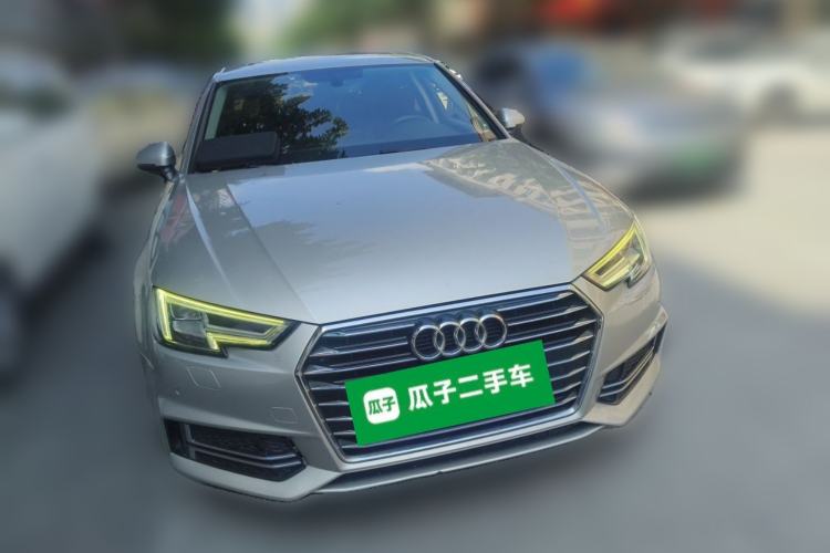 Used Audi A4L 2019 40 TFSI Ambition China VI Front Right 45 Deg