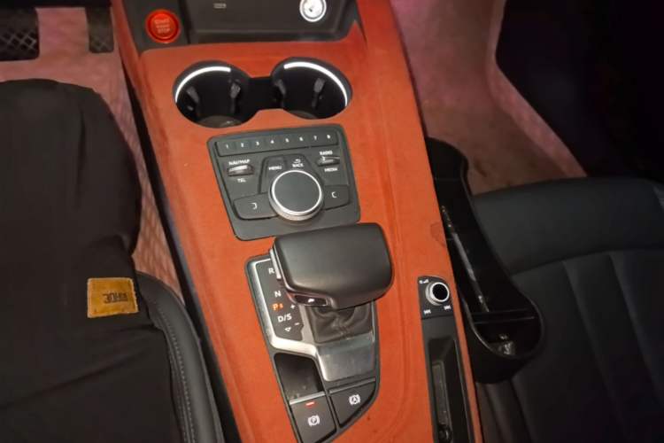 Used Audi A4L 2019 45 TFSI quattro Individual Sport Edition China V Gear Lever