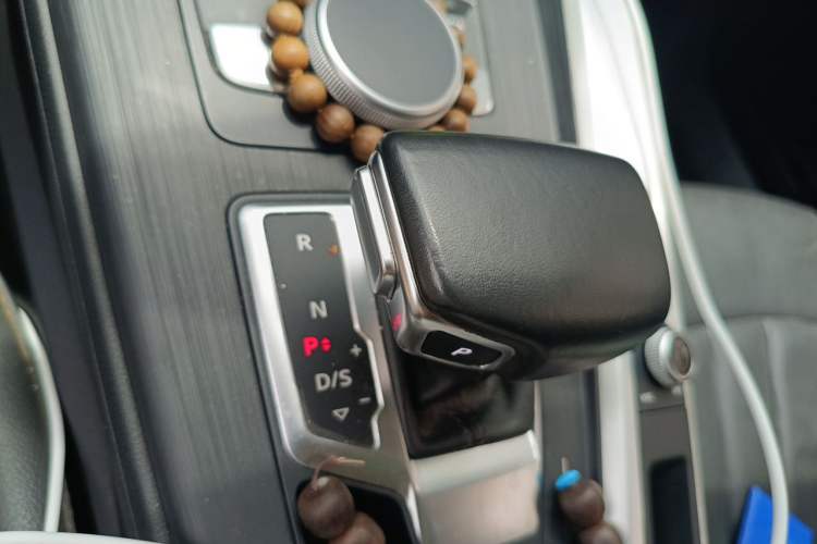 Used Audi A4L 2019 40 TFSI Fashion Edition China VI Emission Standard Gear Lever