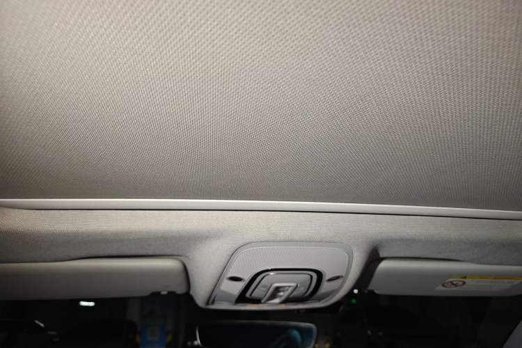 Used Audi A4L 2019 40 TFSI Ambition China VI Headliner