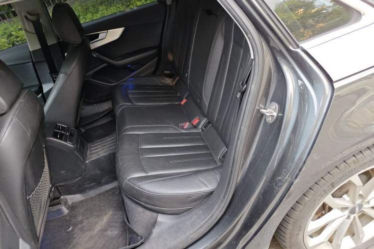 Used Audi A4L 2019 40 TFSI Fashion Version China V Left Rear Seat