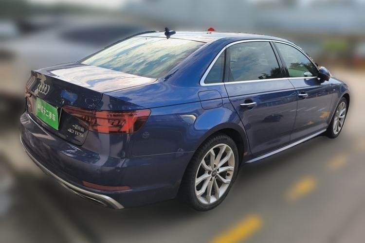 Used Audi A4L 2019 40 TFSI Fashion Edition China VI Emission Standard Rear Right 45 Deg
