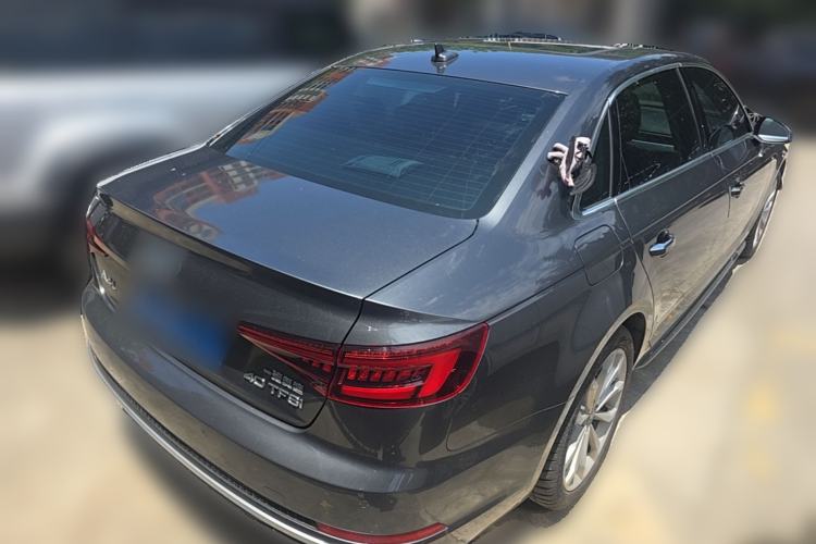 Used Audi A4L 2019 40 TFSI Fashion Edition China VI Emission Standard Rear Right 45 Deg