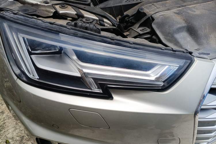 Used Audi A4L 2019 40 TFSI Fashion Edition China VI Emission Standard Right Front Headlight