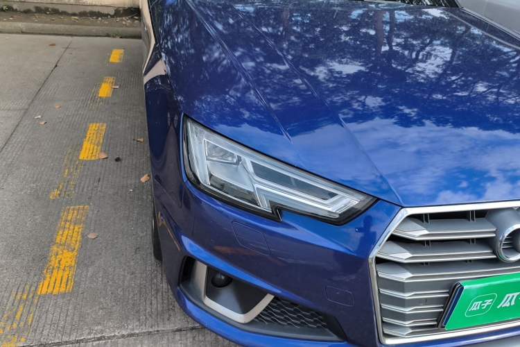 Used Audi A4L 2019 40 TFSI Fashion Edition China VI Emission Standard Right Front Headlight