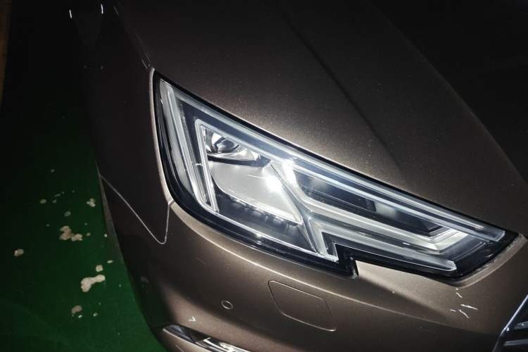 Used Audi A4L 2019 40 TFSI Ambition China VI Right Front Headlight