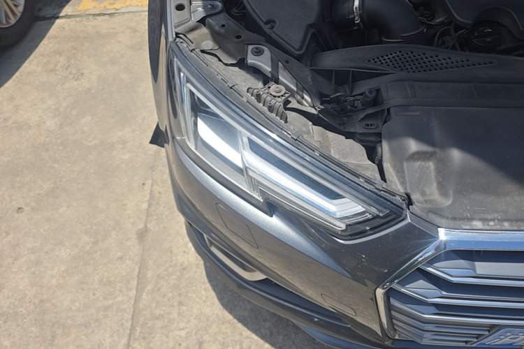 Used Audi A4L 2019 40 TFSI Fashion Edition China VI Emission Standard Right Front Headlight