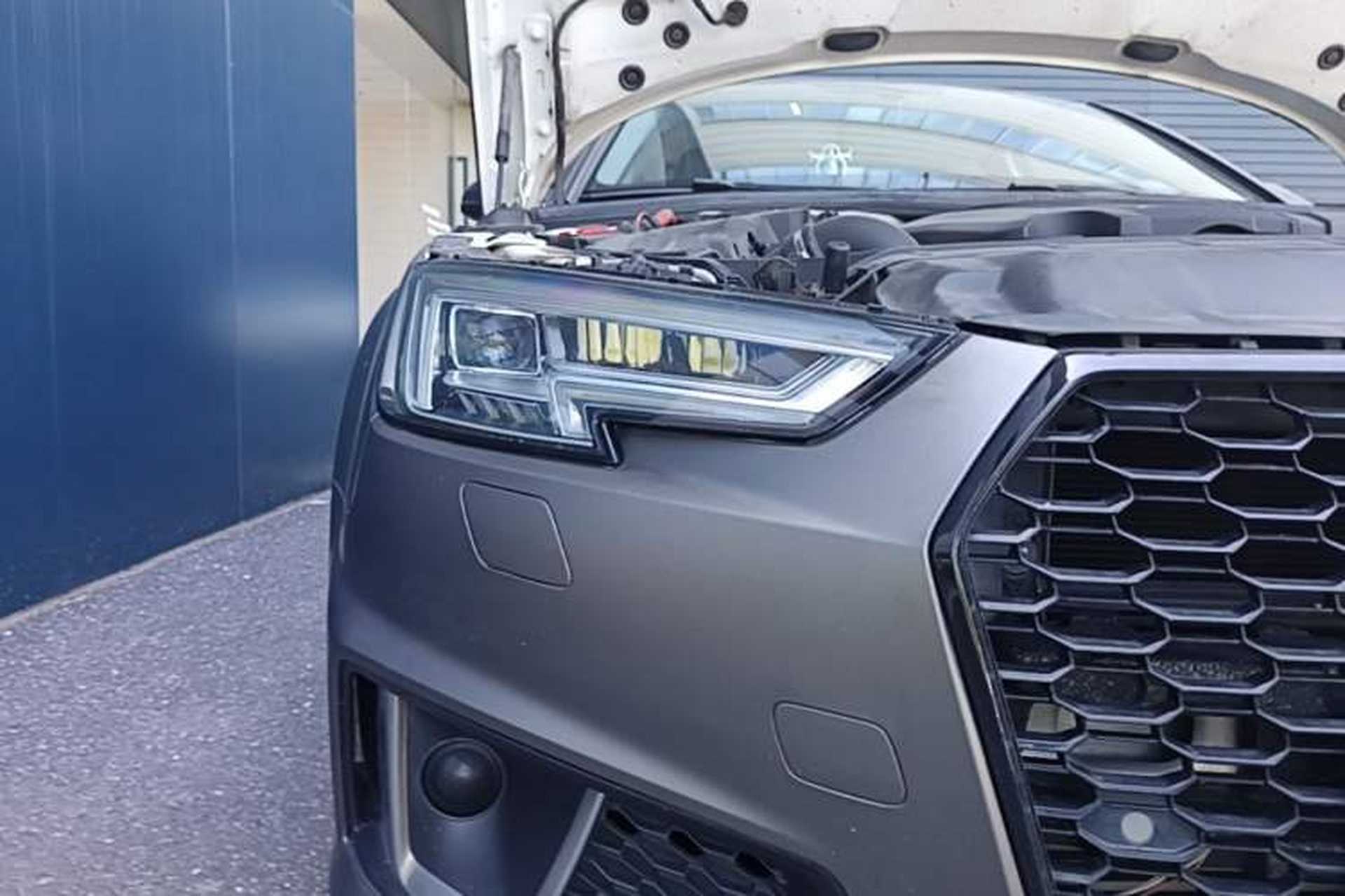 Used Audi A4L 2019 40 TFSI Fashion Edition China VI Emission Standard Right Front Headlight
