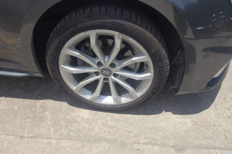 Used Audi A4L 2019 40 TFSI Fashion Edition China VI Emission Standard Right Front Wheel Hub