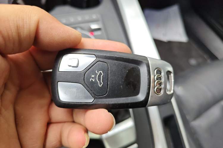 Used Audi A4L 2019 40 TFSI Fashion Version China V Vehicle Key