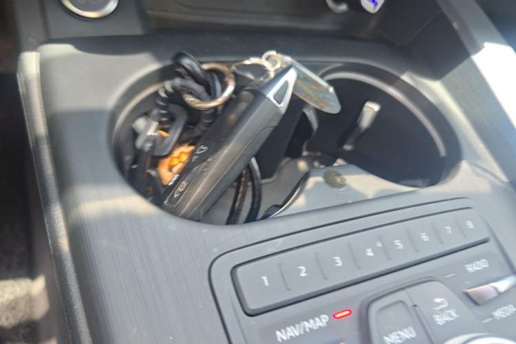 Used Audi A4L 2019 40 TFSI Fashion Edition China VI Emission Standard Vehicle Key
