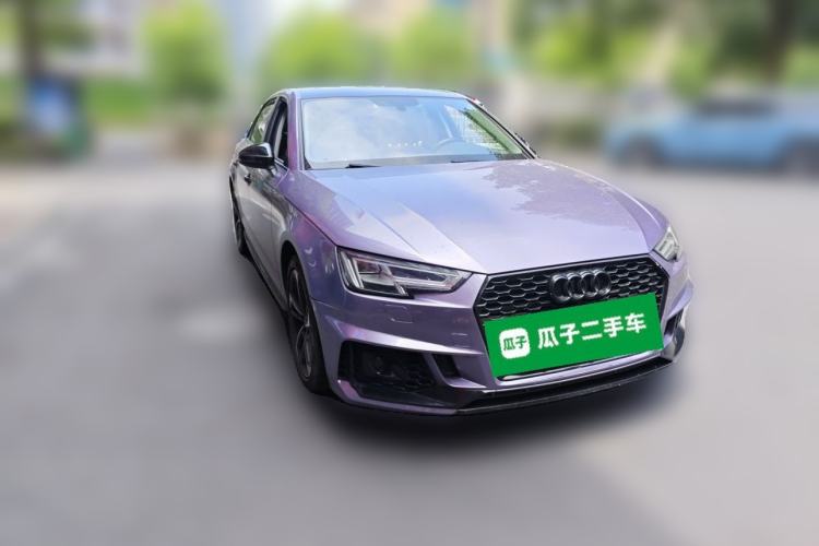 Used Audi A4L 2019 40 TFSI Fashion Edition China VI Emission Standard Front Right 45 Deg