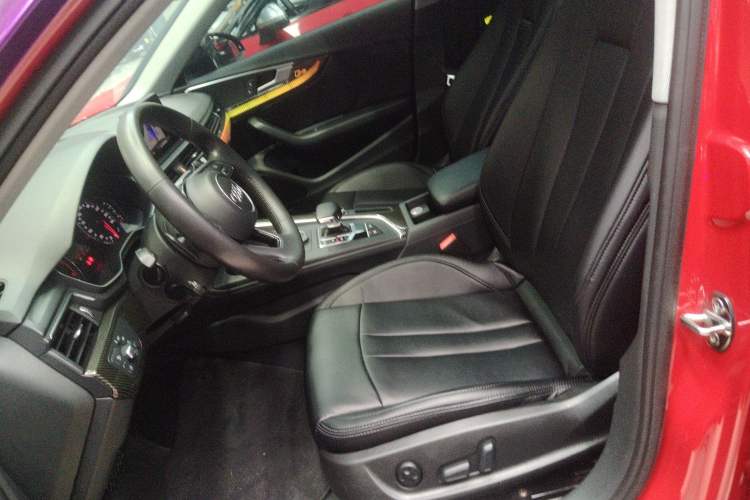 Used Audi A4L 2019 40 TFSI Ambition Version China V Left Front Seat