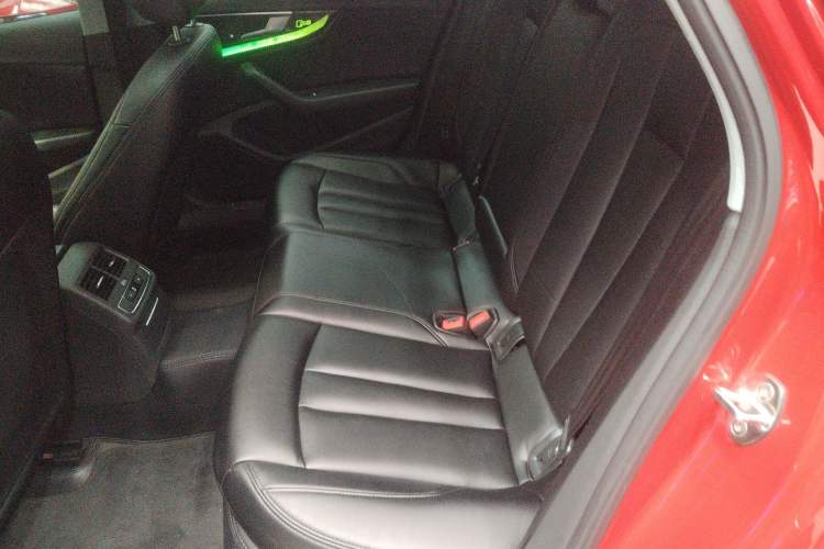 Used Audi A4L 2019 40 TFSI Ambition Version China V Left Rear Seat