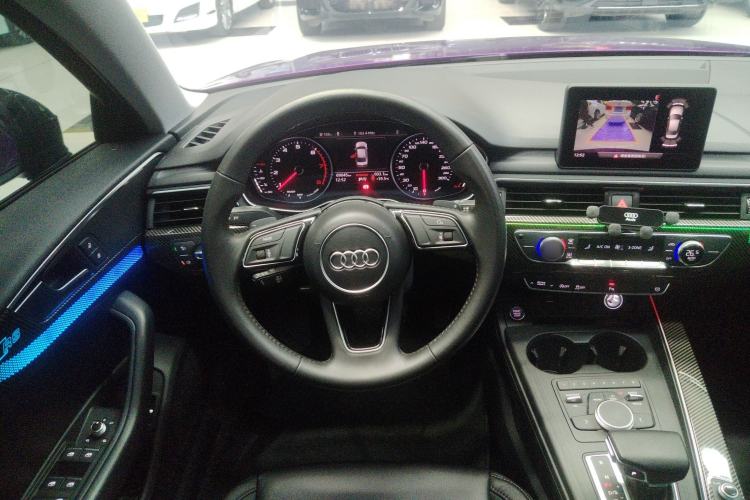 Used Audi A4L 2019 40 TFSI Ambition Version China V Steering Wheel