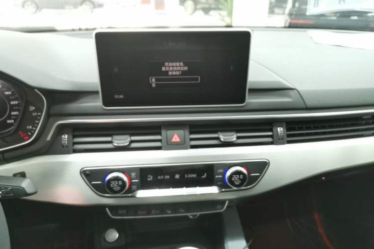 Used Audi A4L 2019 40 TFSI Fashion Edition China VI Emission Standard Audio And AC Panel