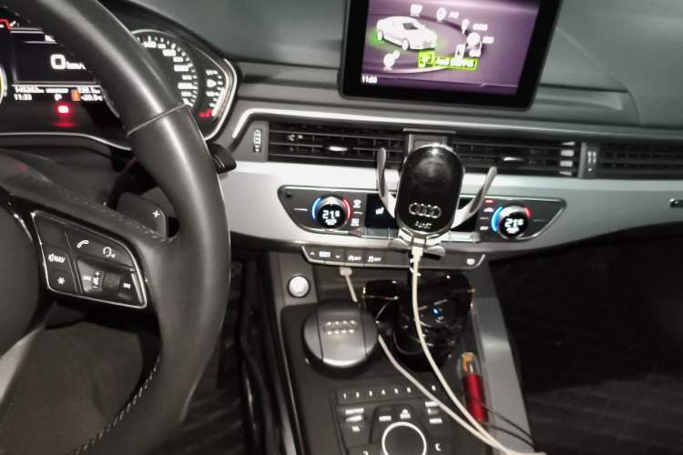 Used Audi A4L 2019 45 TFSI quattro Individual Sport Edition China VI Audio And AC Panel
