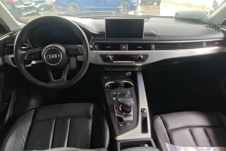 Used Audi A4L 2019 40 TFSI Fashion Version China V Center Console
