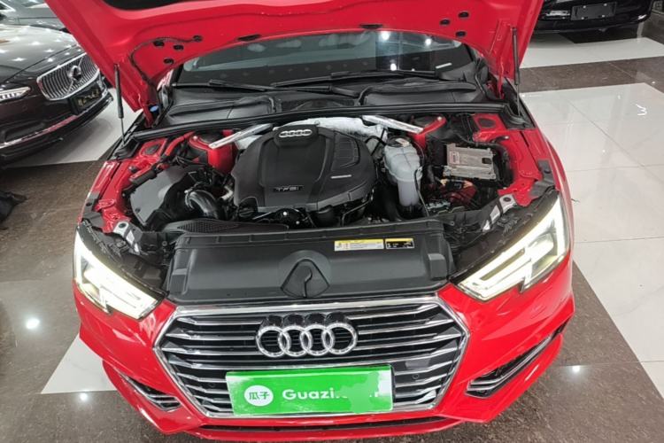 Used Audi A4L 2019 40 TFSI Ambition China VI Engine Bay