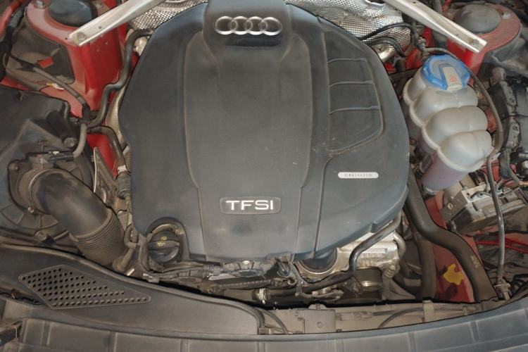 Used Audi A4L 2019 40 TFSI Fashion Version China V Engine Bay