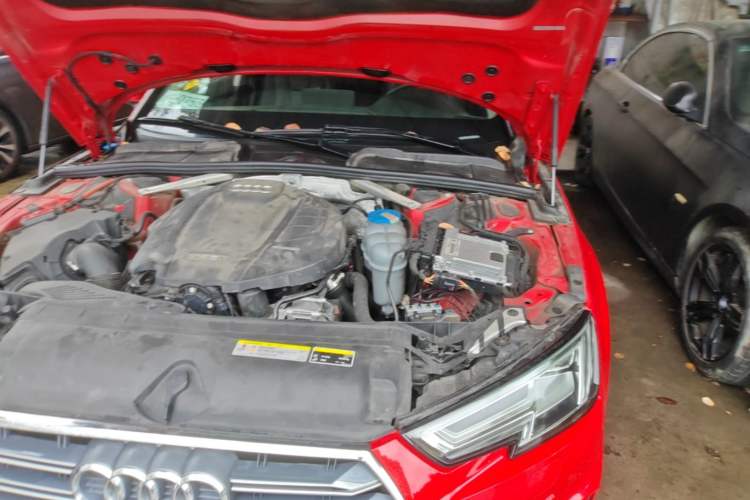 Used Audi A4L 2019 40 TFSI Fashion Version China V Engine Bay Left