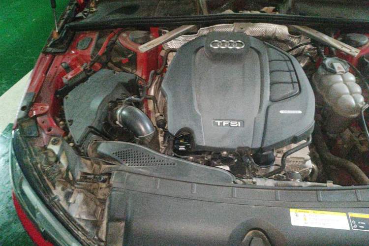 Used Audi A4L 2019 40 TFSI Ambition Version China V Engine Bay Right