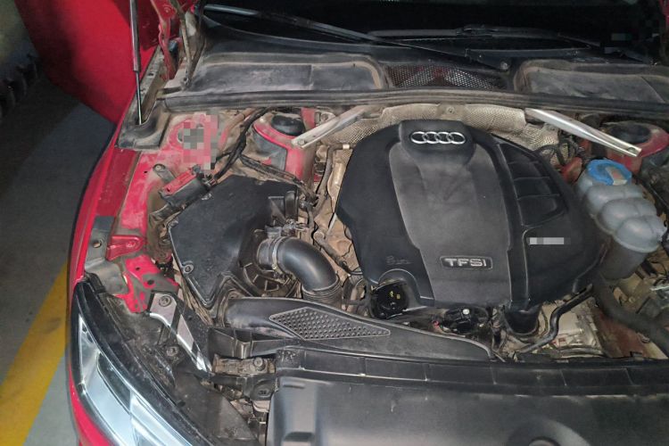 Used Audi A4L 2019 40 TFSI Ambition China VI Engine Bay Right
